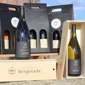 Ho ho ho les coffrets de Noël sont prêt ! 🌲🎅 
La boutique est ouverte du Lundi au Samedi ⭐

#vinsbio #domaineviticole #degustation #winelove #winetasting #vauvert #nimes #tasting #instawine